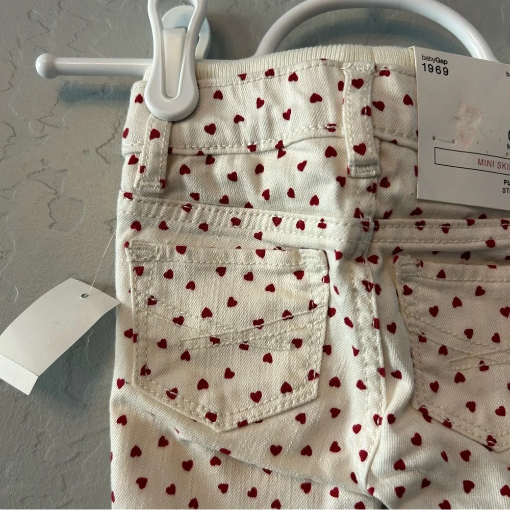 ⭐️Baby Gap heart patterned pull on skinny jeans size 0-3 months NEW